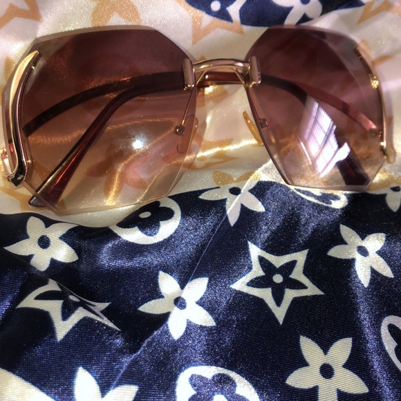 Oh Just Blocking The Sun Shades - Picture 11 of 14